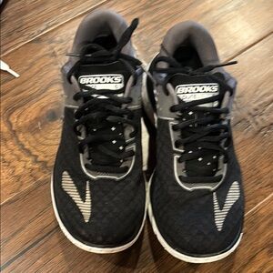 Brooks Men's Black Running Shoes